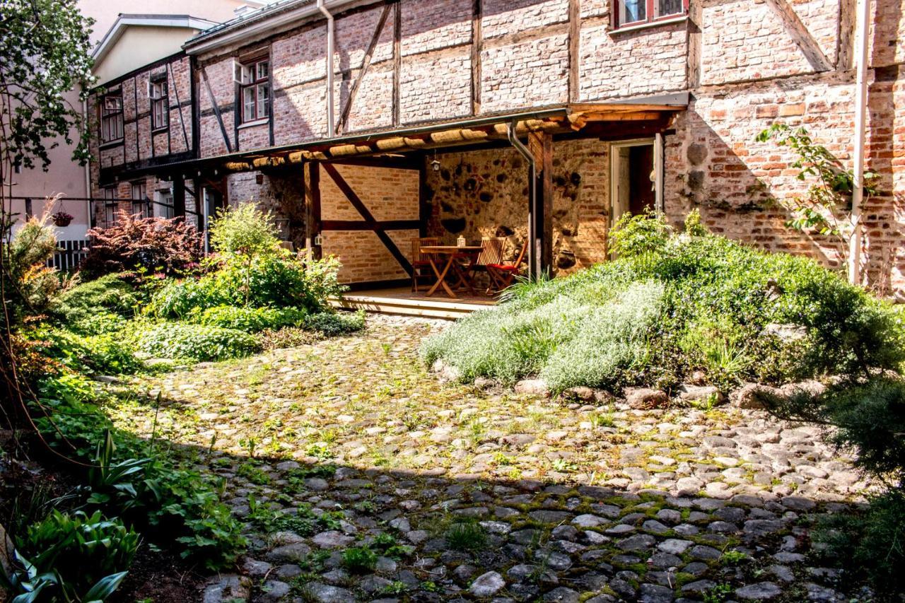 Old Town Fairytale, 2 Bedrooms And Terrace, Tartu Home Buitenkant foto